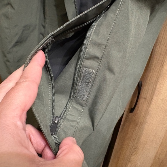 Marmot Green Rain Coat Jacket Essential Gore-Tex Women Size XL Waterproof $230 - Picture 16 of 16